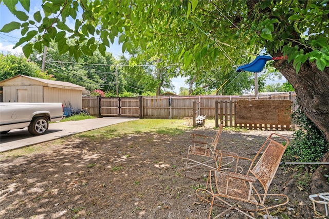 1106 Melrose St, Garland, TX 75040 - view of yard