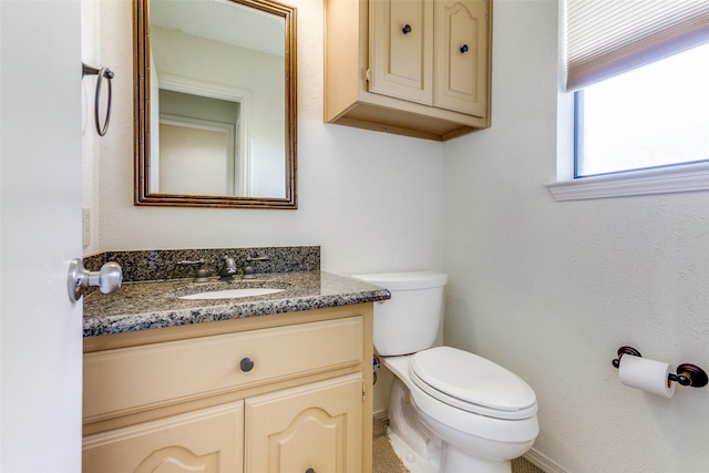 2307 Silver Holly Ln, Richardson, TX 75082 - half bathroom featuring toilet and vanity