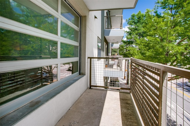 1111 S Akard St Unit 310, Dallas, TX 75215 - view of balcony