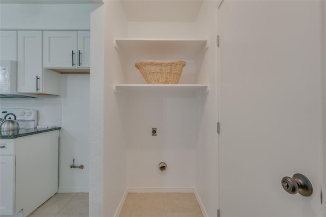 6516 Cliffside Dr, Edgecliff Village, TX 76134 - laundry room with hookup for an electric dryer and light tile patterned floors