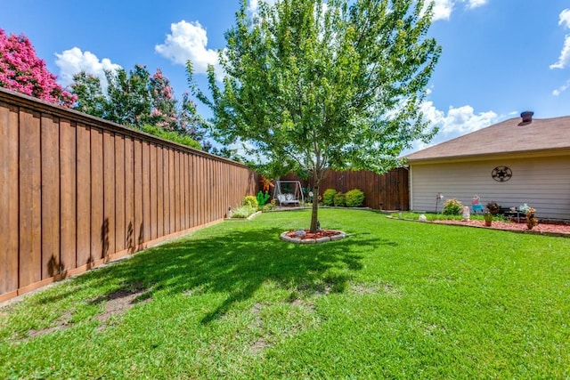 2514 Golden Oaks Dr, Garland, TX 75044 - view of fenced backyard