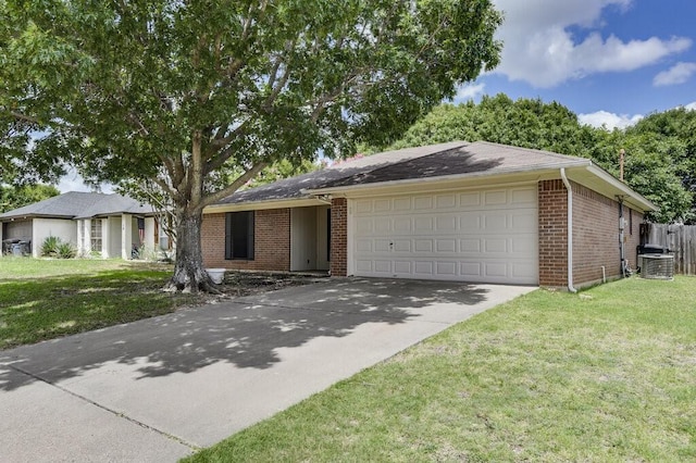 8 Ventnor Ave, Midlothian, TX 76065 - single story home featuring an attached garage, driveway, brick siding, and a front lawn