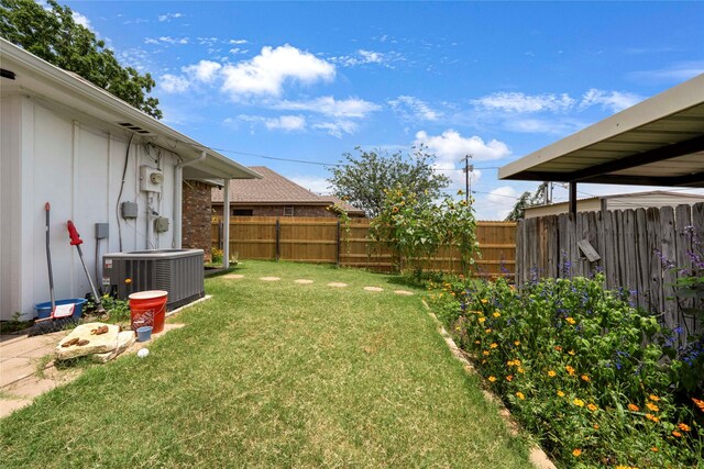 7828 Cardinal Ct 7824, North Richland Hills, TX 76180 - view of yard