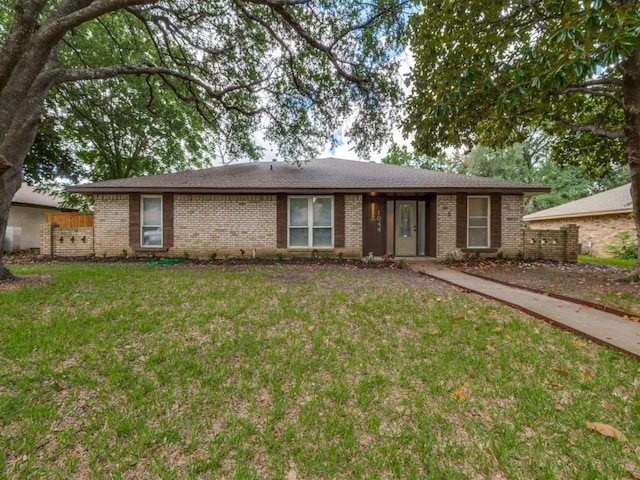 1044 Peach Ln, Desoto, TX 75115 - ranch-style home with brick siding