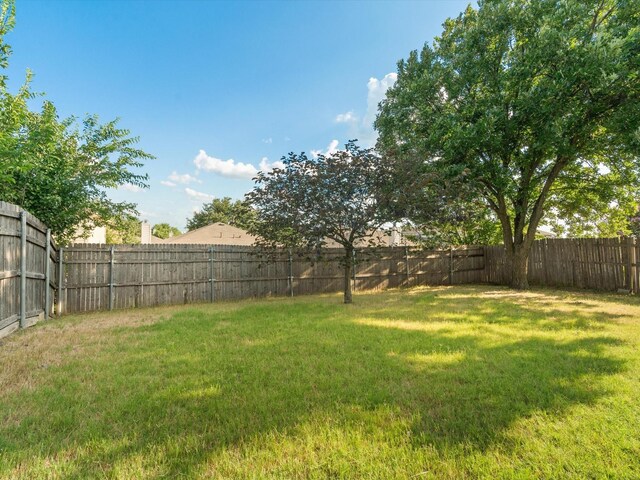 1545 Knottingham Dr, Little Elm, TX 75068 - view of fenced backyard