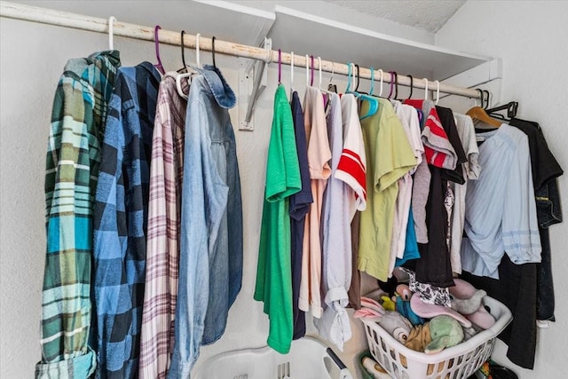 4900 Highbank Dr, Arlington, TX 76018 - view of closet