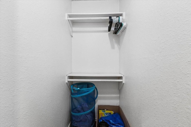 4900 Highbank Dr, Arlington, TX 76018 - view of closet