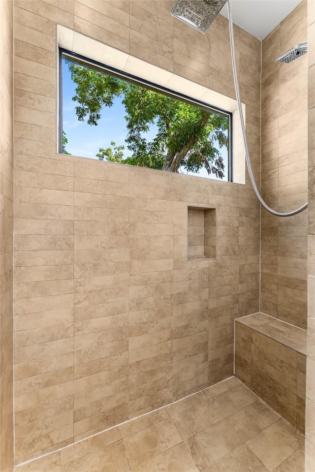 1505 N Haskell Ave Unit 5, Dallas, TX 75204 - full bathroom featuring a tile shower