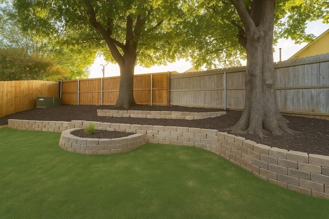 2524 Bear Haven Dr, Grapevine, TX 76051 - view of fenced backyard