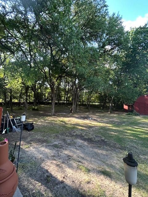 1405 Scotland Ave, Azle, TX 76020 - view of yard