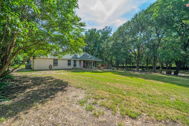 1405 Scotland Ave, Azle, TX 76020 - view of green lawn