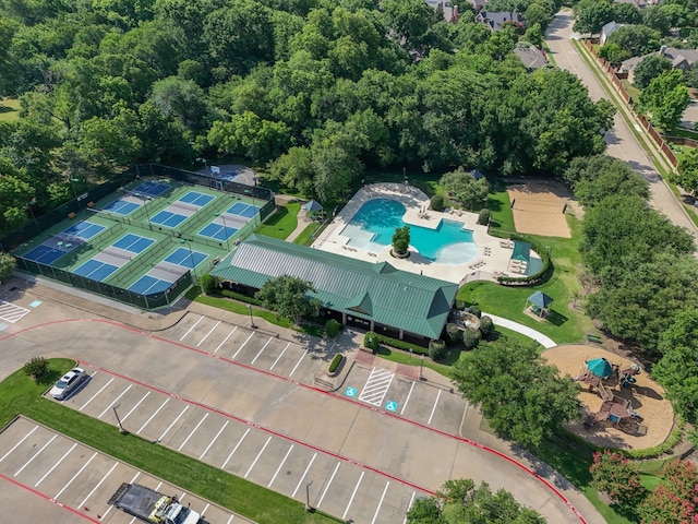 504 Rainforest Ln, Allen, TX 75013 - aerial view of property's location featuring a pool and property parcel outlined
