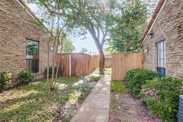 847 Dublin Dr Unit 3, Richardson, TX 75080 - view of yard