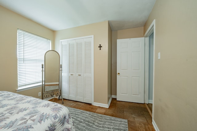 514 Fairview Dr, Richardson, TX 75081 - bedroom with baseboards and a closet