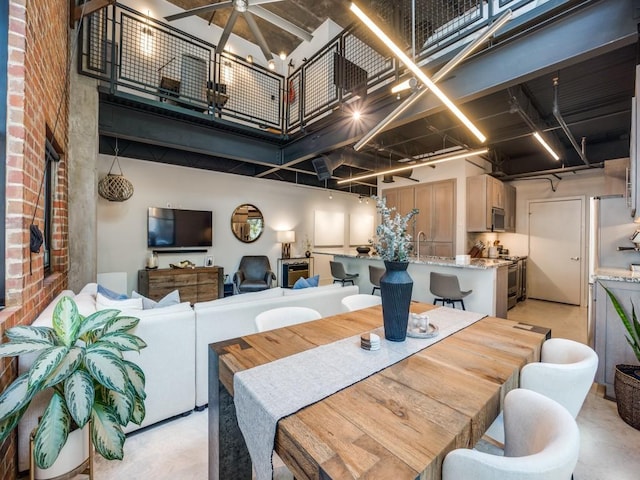 3110 Thomas Ave Unit 101, Dallas, TX 75204 - dining space with a towering ceiling