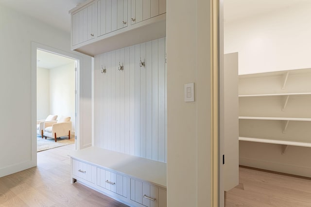 3815 Dunhaven Rd, Dallas, TX 75220 - mudroom featuring light wood-style flooring and baseboards