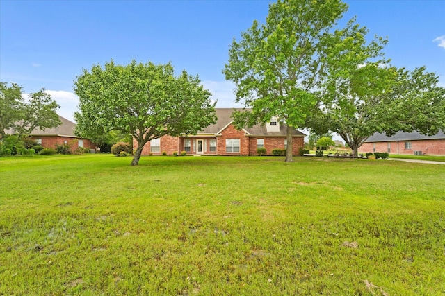 1036 E Oaklawn Dr, Talty, TX 75160 - view of grassy yard