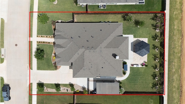 2604 Gavin Dr, Mansfield, TX 76063 - aerial view of property and surrounding area with property parcel outlined