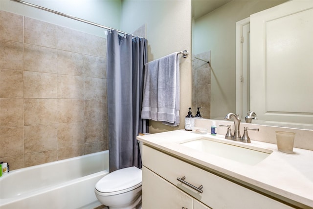 7333 Valley View Ln Unit 304, Dallas, TX 75240 - bathroom featuring vanity and shower / bath combo with shower curtain