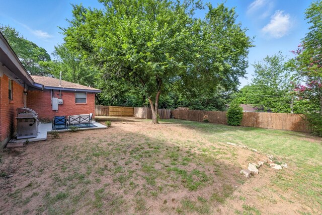 1037 Cavender Dr, Hurst, TX 76053 - view of fenced backyard