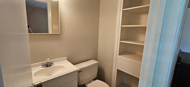 1747 Lucille Dr, Mesquite, TX 75149 - half bath with vanity and built in shelves