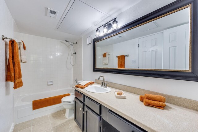 4067 Beltway Dr Unit 101, Addison, TX 75001 - full bath featuring tile patterned floors, shower / tub combination, and vanity