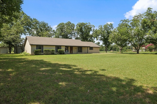 713 E Peel St, Pilot Point, TX 76258 - ranch-style house with a front yard