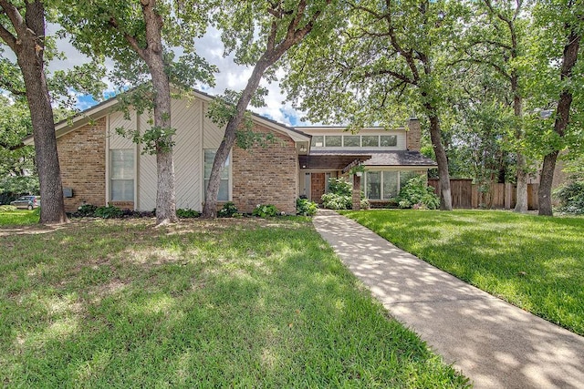 5800 Thoreau Ln, Arlington, TX 76016 - mid-century inspired home with brick siding