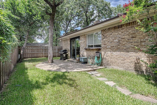 5800 Thoreau Ln, Arlington, TX 76016 - view of yard with a patio
