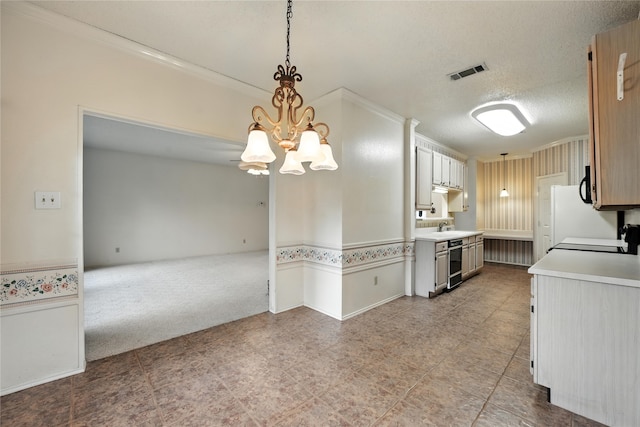 2116 S Winding Creek Dr, Grapevine, TX 76051 - kitchen featuring a chandelier, light countertops, hanging light fixtures, crown molding, and a textured ceiling