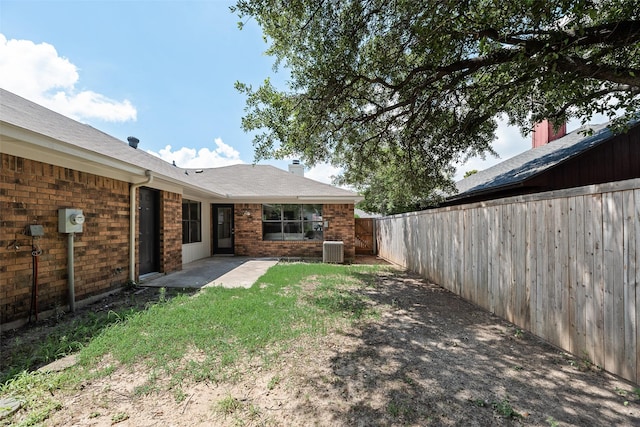 552 Kirkland Dr, Coppell, TX 75019 - fenced backyard with a patio area