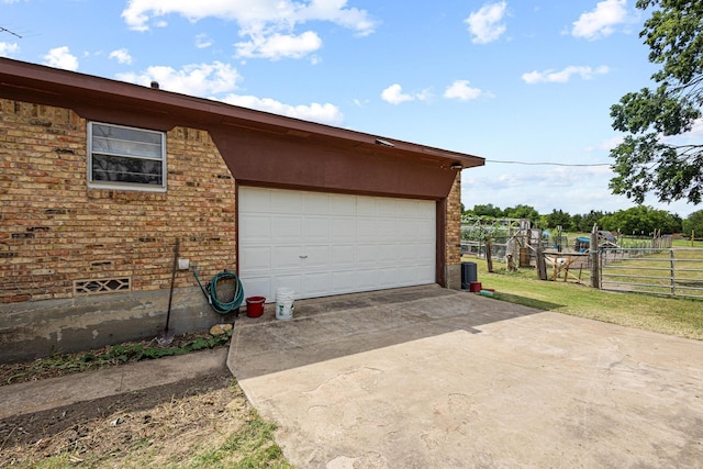 567 Celtic Rd, Howe, TX 75459 - garage featuring driveway