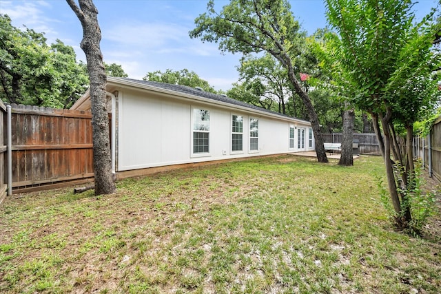 3302 Mckamy Oaks Trl, Arlington, TX 76017 - back of property featuring a fenced backyard