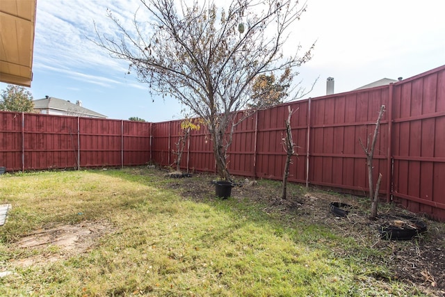 738 Opal Ln, Mesquite, TX 75149 - view of fenced backyard