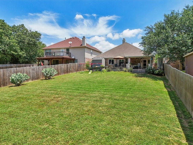 504 Lake Point Dr, Little Elm, TX 75068 - view of fenced backyard