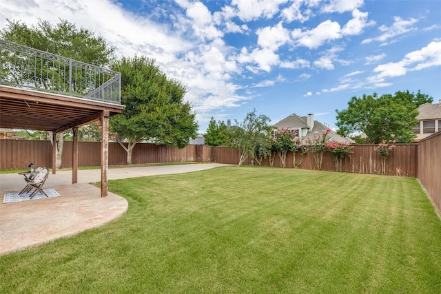 4513 Southpointe Dr, Richardson, TX 75082 - fenced backyard with a patio