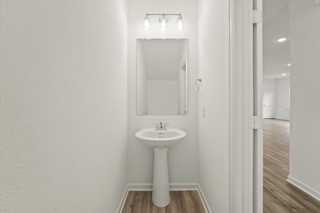 1900 Twisted Tree Ln, Mesquite, TX 75181 - bathroom with wood finished floors and recessed lighting