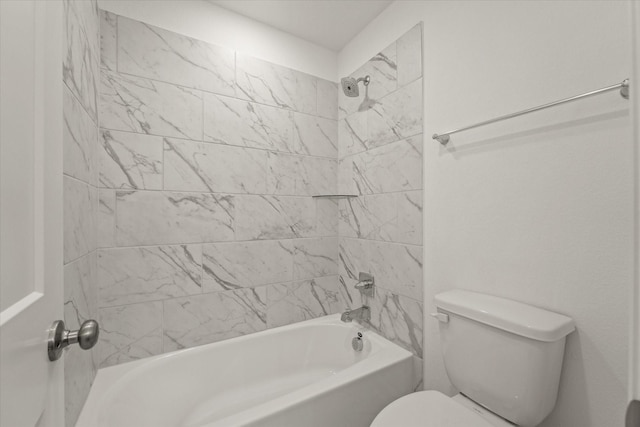 1900 Twisted Tree Ln, Mesquite, TX 75181 - bathroom featuring toilet and bathtub / shower combination