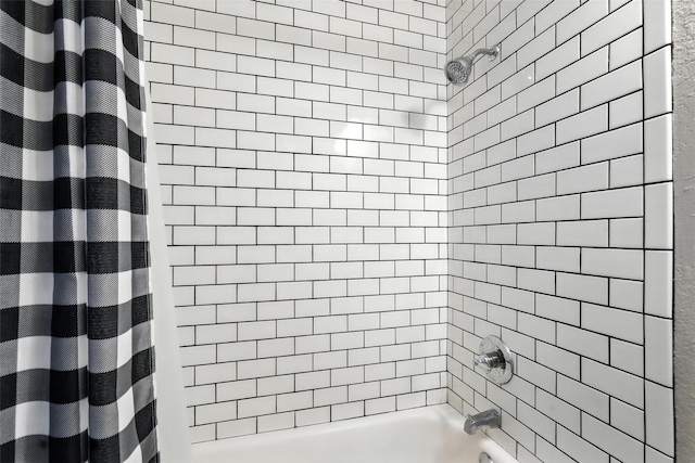 216 N Dobson St, Burleson, TX 76028 - bathroom featuring shower / bath combo