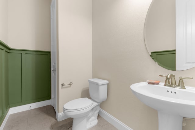 4560 Cheetah Trl, Frisco, TX 75034 - bathroom with a sink and tile patterned floors