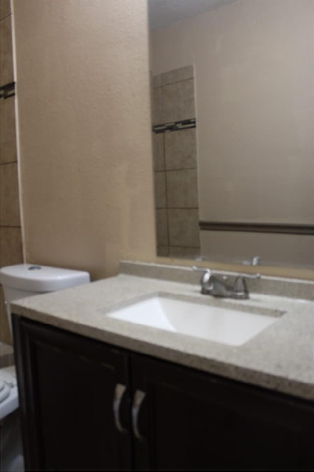 1108 Paintbrush St, Mesquite, TX 75149 - bathroom with vanity