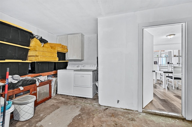 1031 Patricia Dr, Sherman, TX 75090 - laundry room featuring independent washer and dryer
