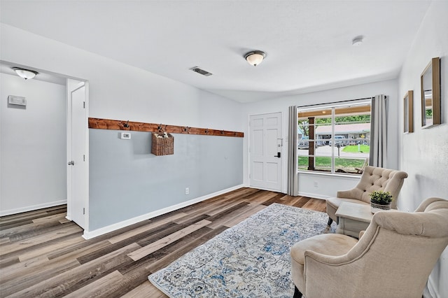 1031 Patricia Dr, Sherman, TX 75090 - sitting room with wood finished floors and baseboards
