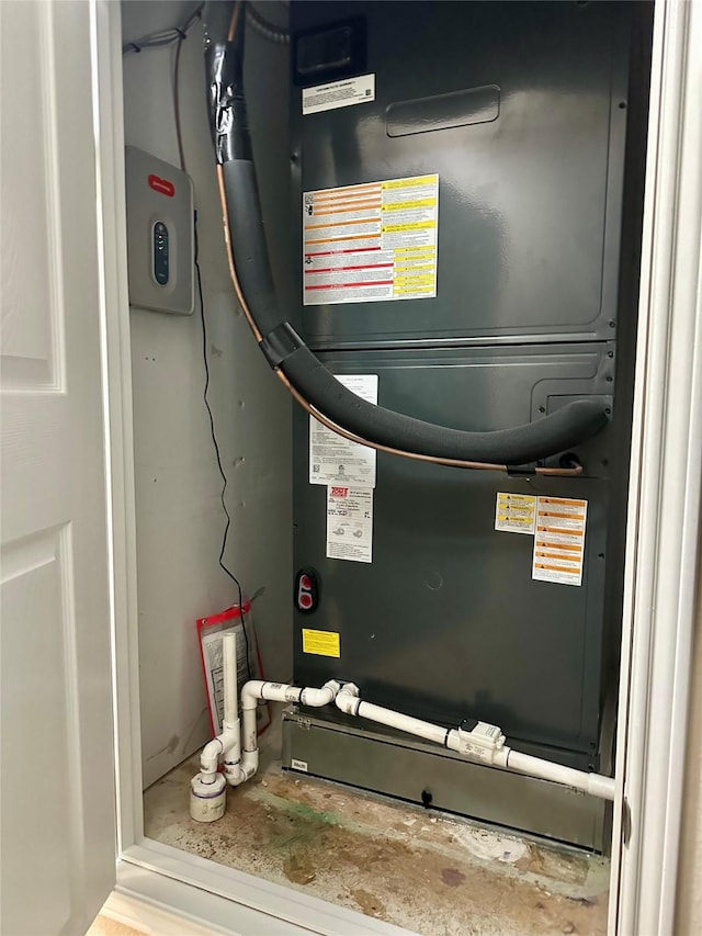 2717 Big Spring Dr, Fort Worth, TX 76120 - utilities featuring heating unit