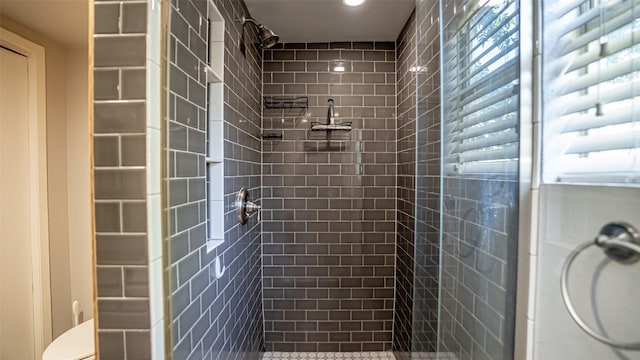 1250 N Isla St, Stephenville, TX 76401 - full bath featuring a tile shower and recessed lighting