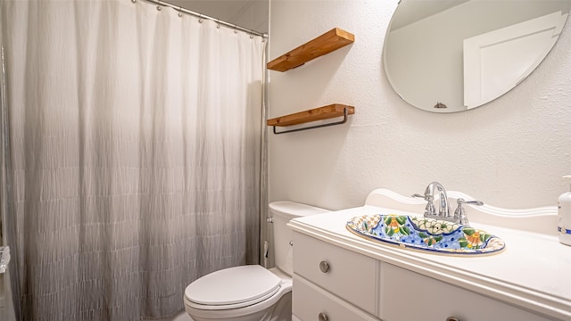 1250 N Isla St, Stephenville, TX 76401 - full bath featuring vanity and a shower with curtain