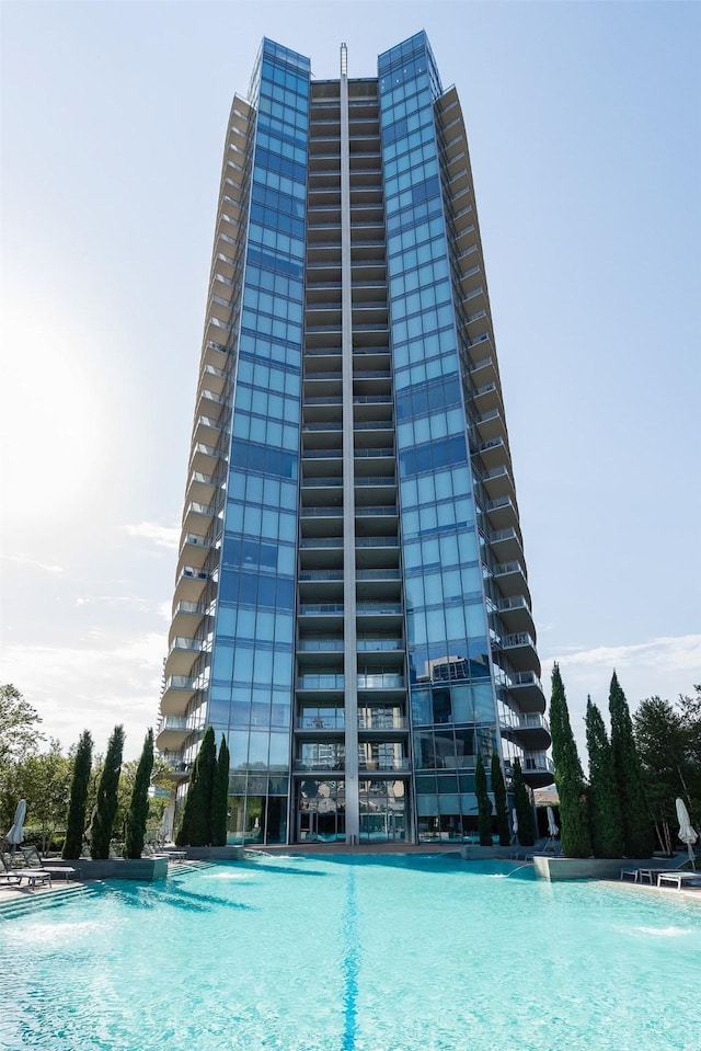 2900 Mckinnon St Unit 1001, Dallas, TX 75201 - view of swimming pool