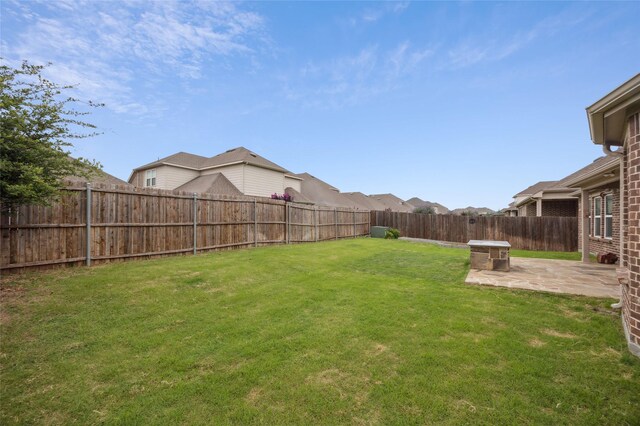 933 Basket Willow Ter, Fort Worth, TX 76052 - fenced backyard featuring a patio