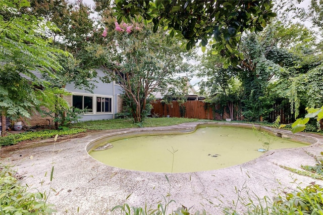 1801 Plantation Rd, Garland, TX 75044 - view of home's community with a putting green