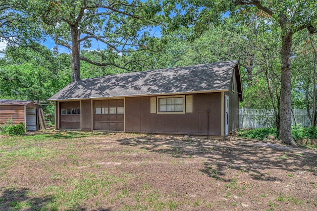 2911 W Day St, Denison, TX 75020 - view of outbuilding